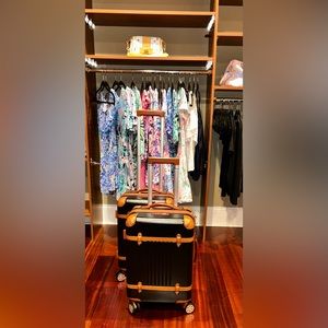 Mark &Graham TERMINAL 1 CARRY-ON LUGGAGE.Black/Brown leather